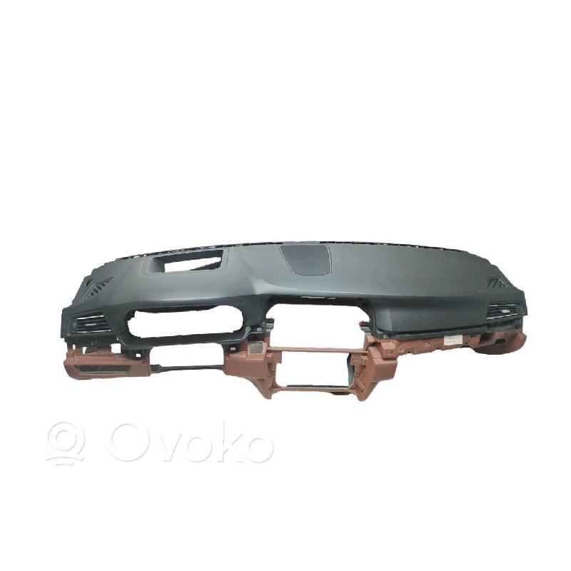 ایربگ داشبورد بی ام و F10