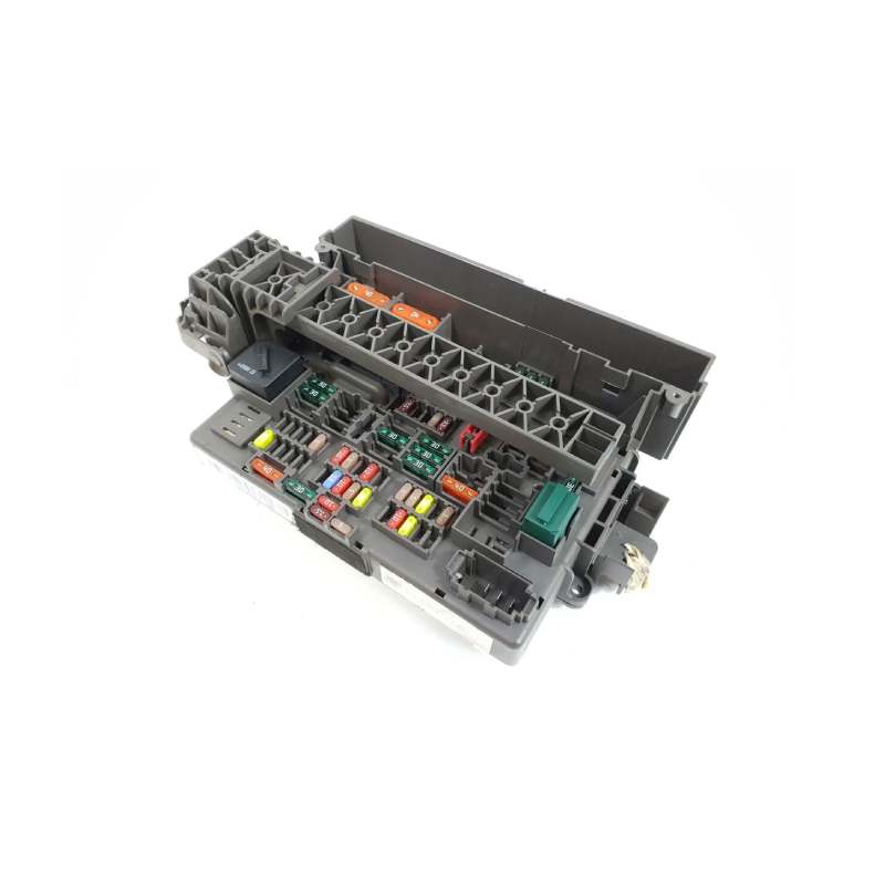 جعبه فیوز داخل کابین بی ام و Z4 اتاق E89