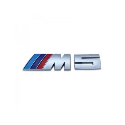 لوگو m5روی درب صندوق BMW